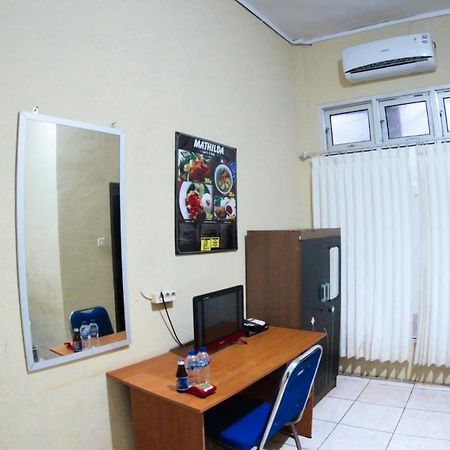 Hotel Mathilda Maumere Kültér fotó