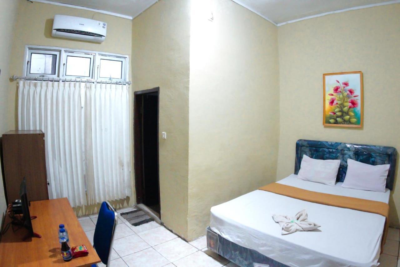 Hotel Mathilda Maumere Kültér fotó