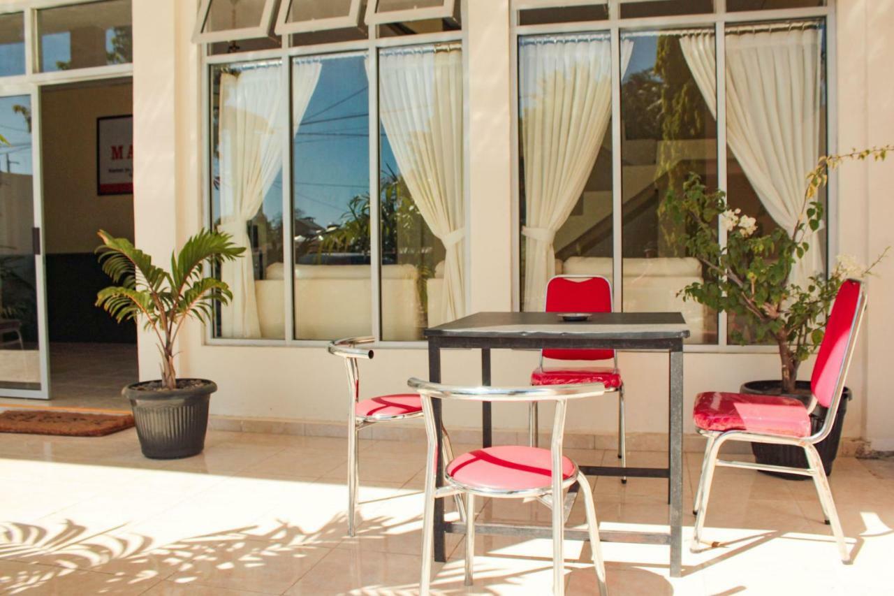 Hotel Mathilda Maumere Kültér fotó